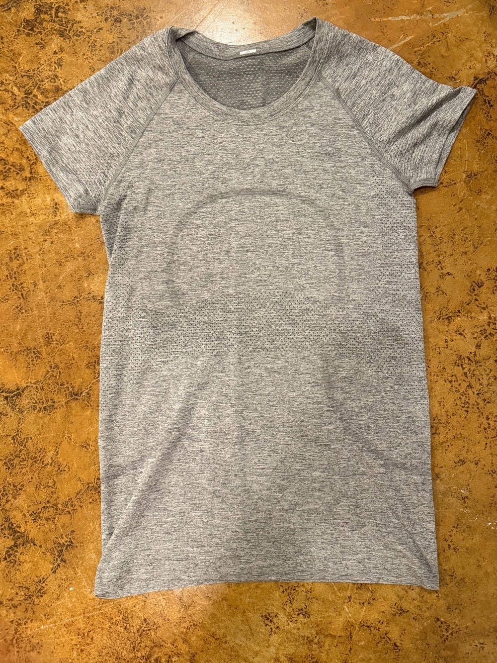 Lululemon Light Heathered Grey Swiftly Tech 2.0 full length shirt